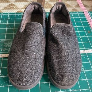 Charcoal gray Allbirds sneaker slippers - size 9